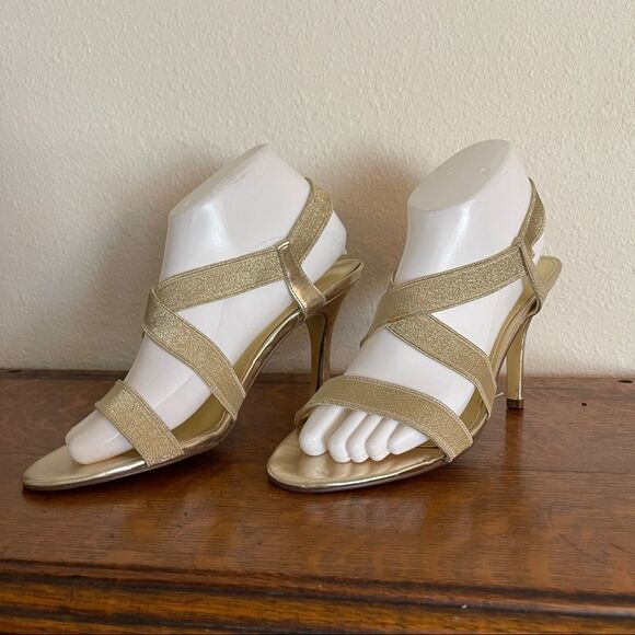 Liz Claiborne Gold Heels - Picture 8 of 9